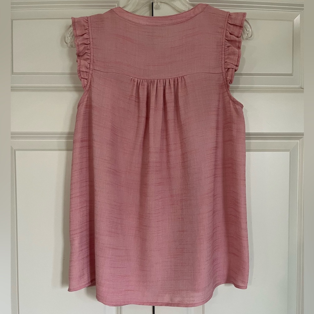 Doe & Rae Ruffle Cap Sleeve Button Down Top Size Medium - Picture 5 of 14